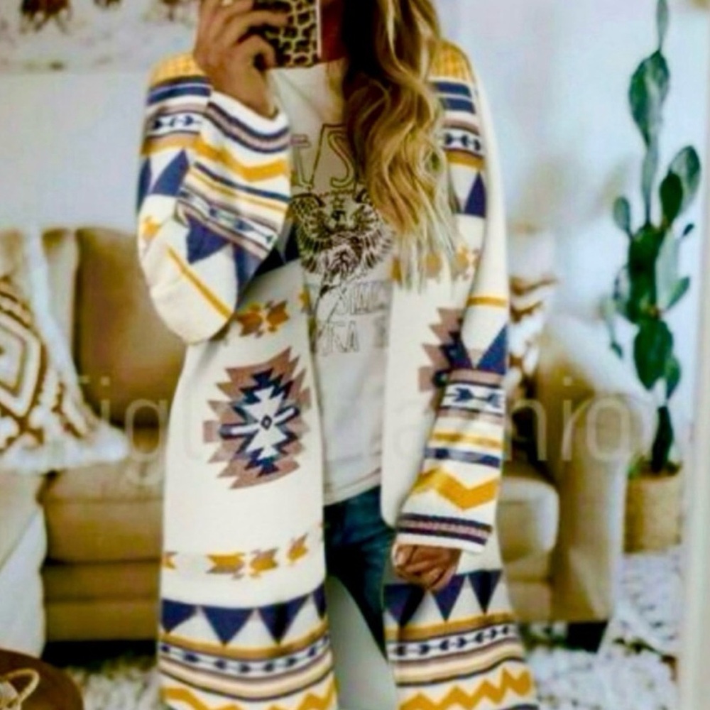 Elegant Pink and Cream Cardigan - Picture 11 of 11